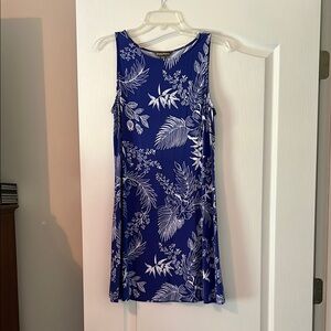 Tommy Bahama Blue and White Floral Sleeveless Dress  Size Medium  EUC